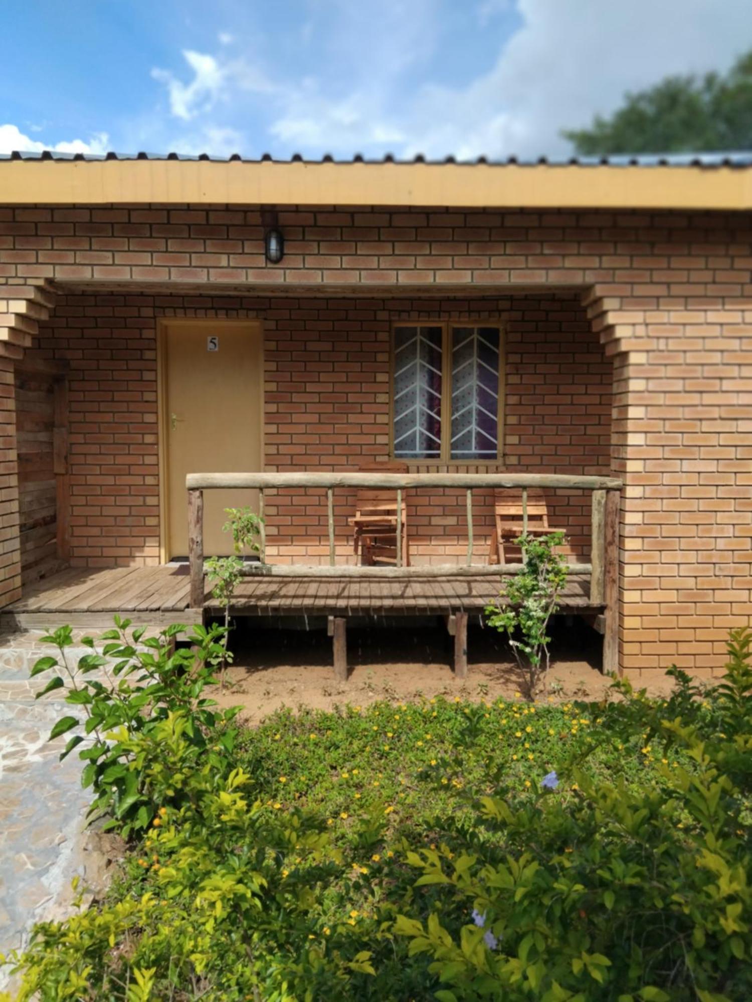 Sunshinevibe Guest House Kasane Exterior photo